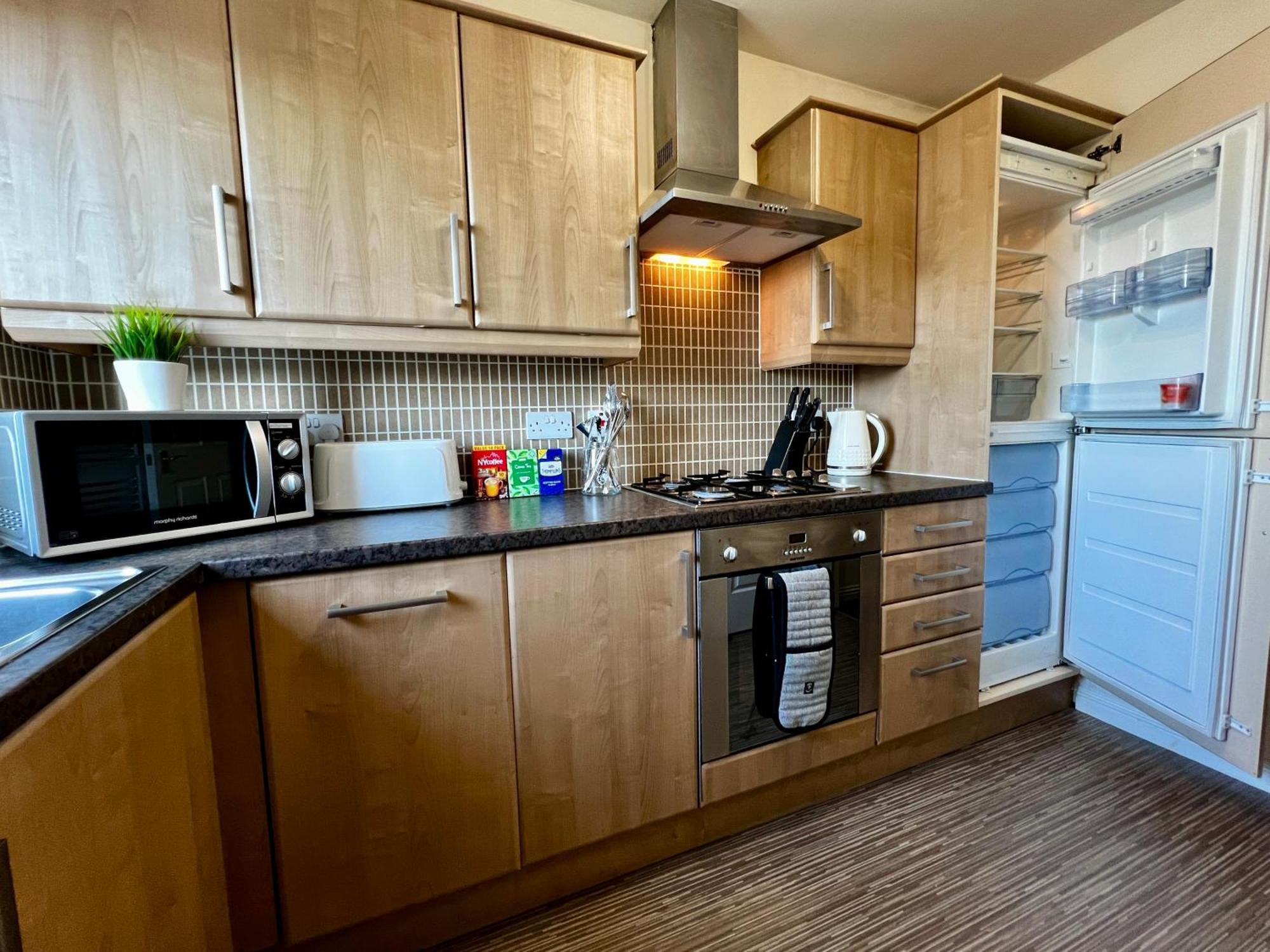 Stylish Modern Flat With Juliet Balcony & Parking Apartment Glasgow Exterior photo