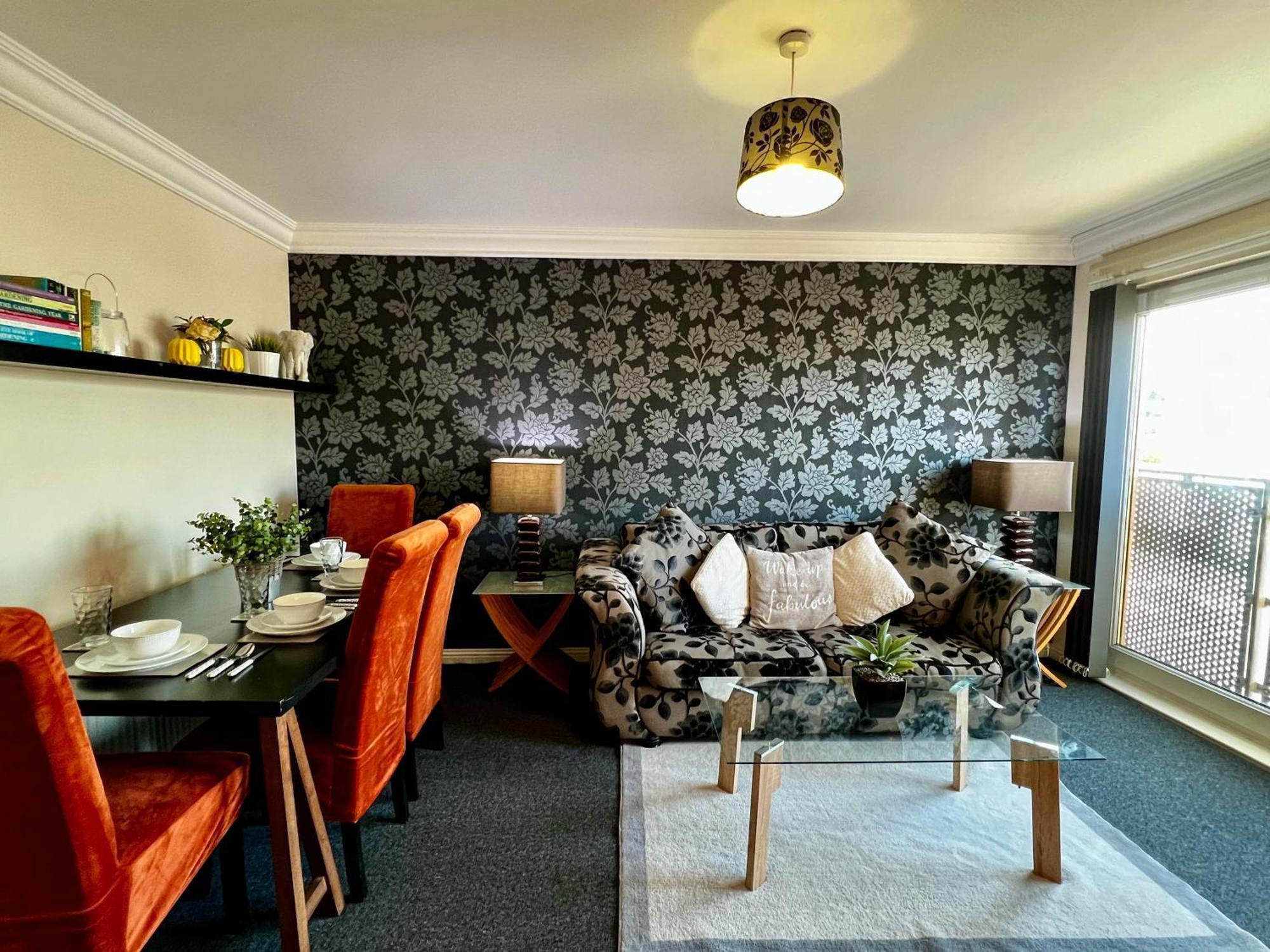 Stylish Modern Flat With Juliet Balcony & Parking Apartment Glasgow Exterior photo
